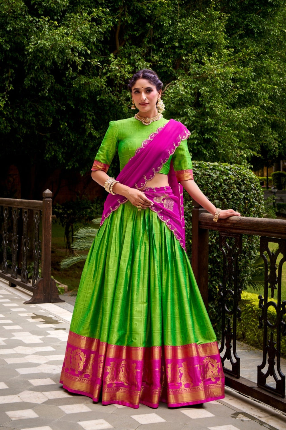 Parrot Green