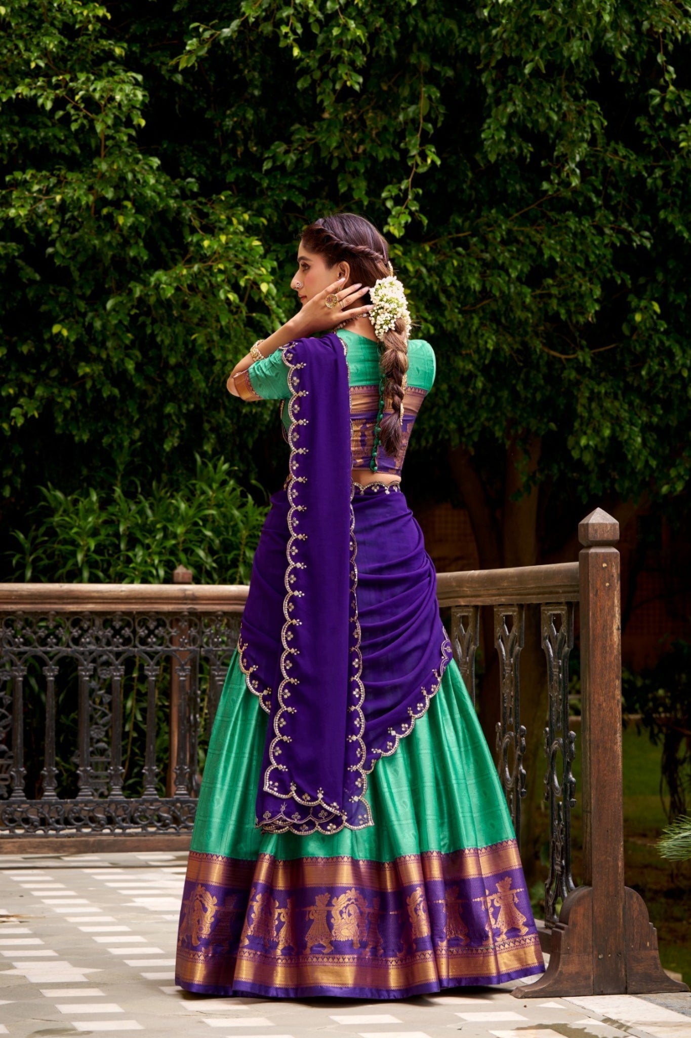 parat Green Poly Cotton Zari Weaving Work Beautiful Lehenga Choli