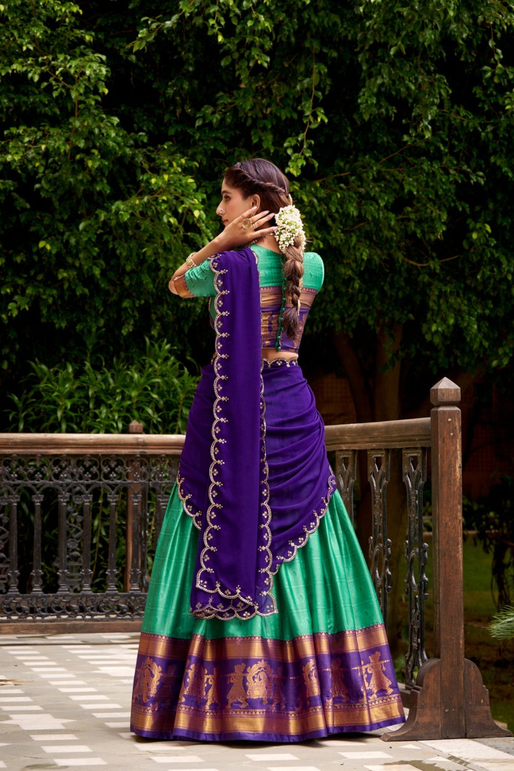parat Green Poly Cotton Zari Weaving Work Beautiful Lehenga Choli
