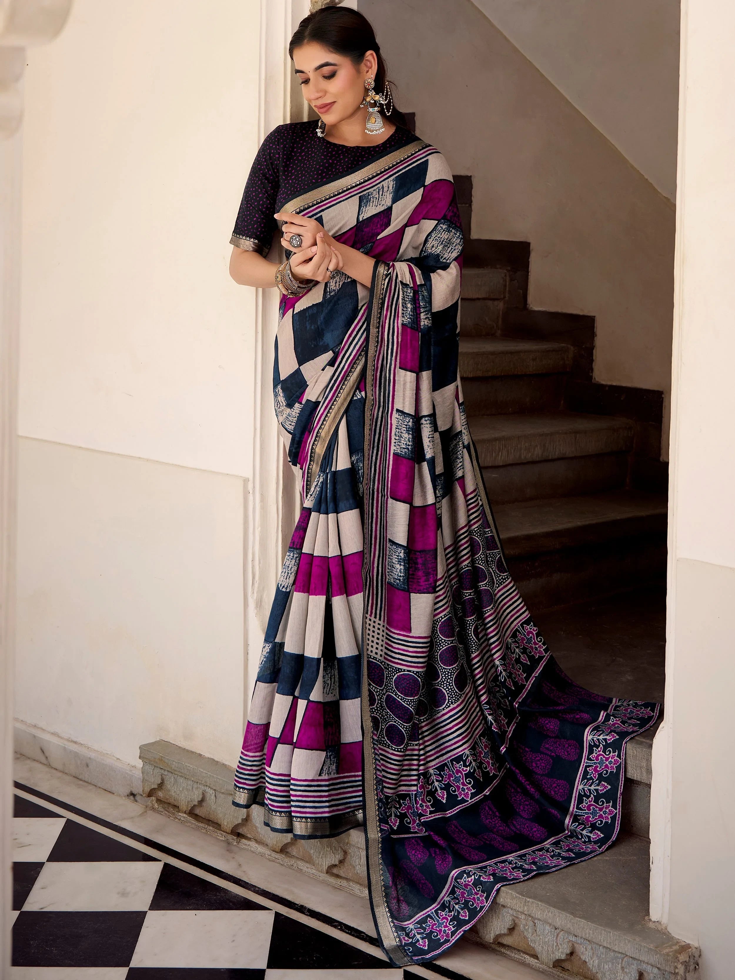 Blue Polyester Digital Printed Casual Wear Saree With Blouse