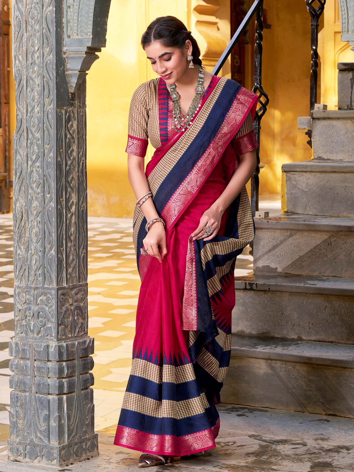 Pink Cotton Printed Traditional Saree With Blouse