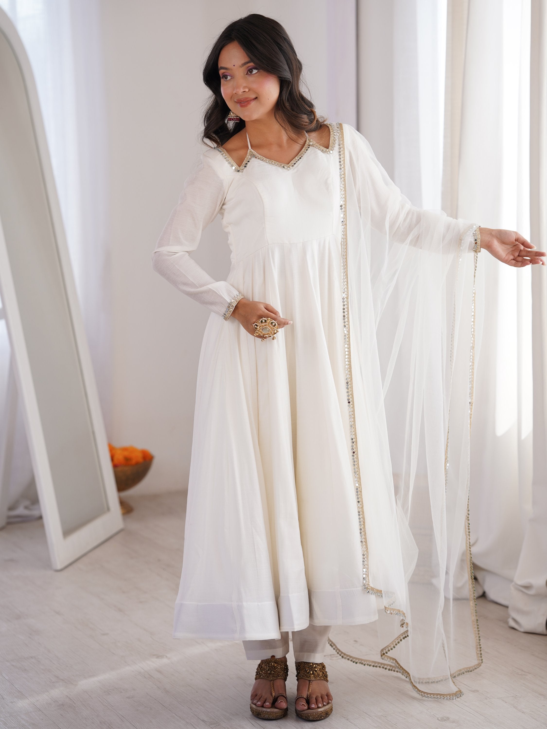 White Stunning Georgette Wedding Wear Anarakali Suit