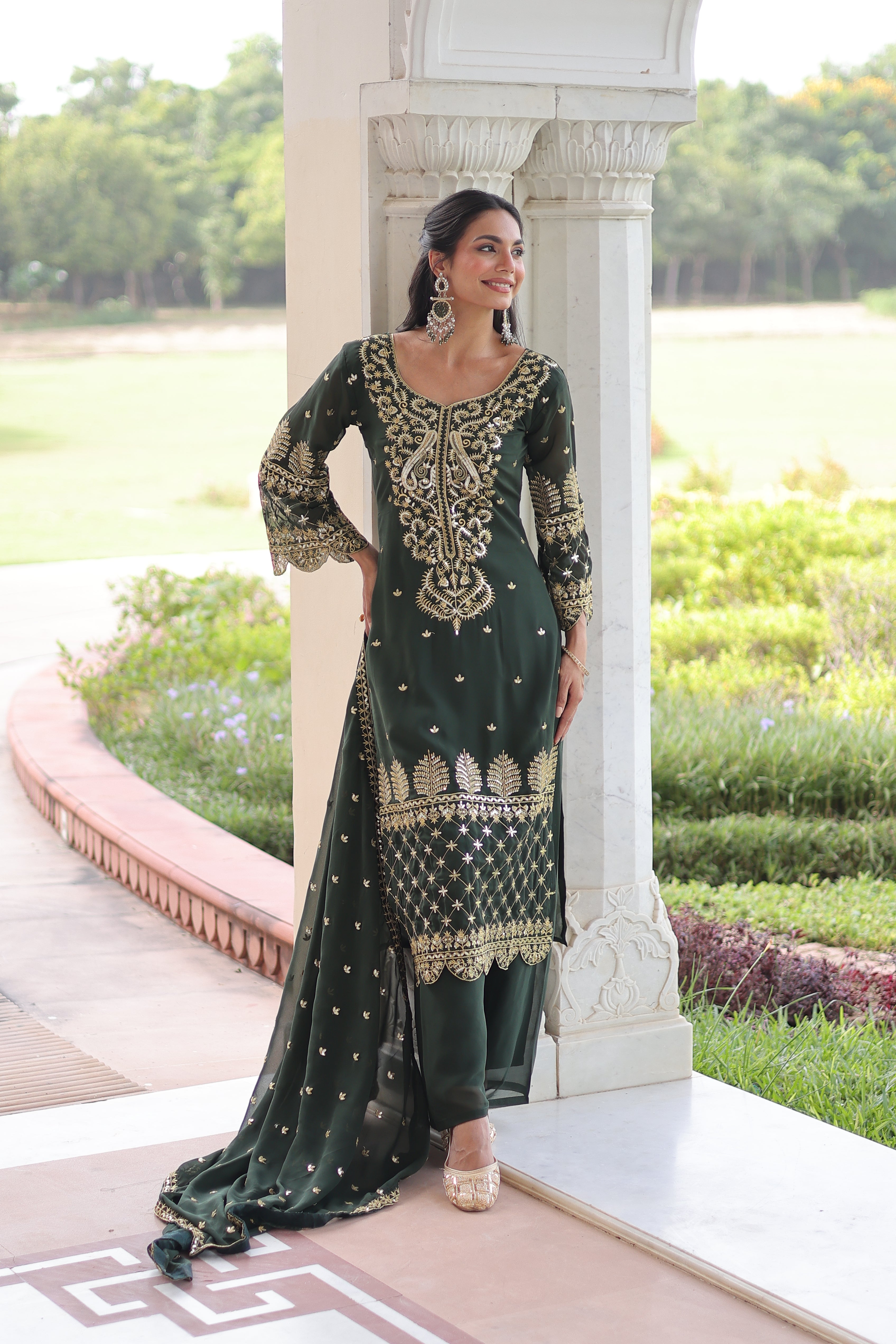 Georgette Embroidered Festive Salwar Kameez for Women