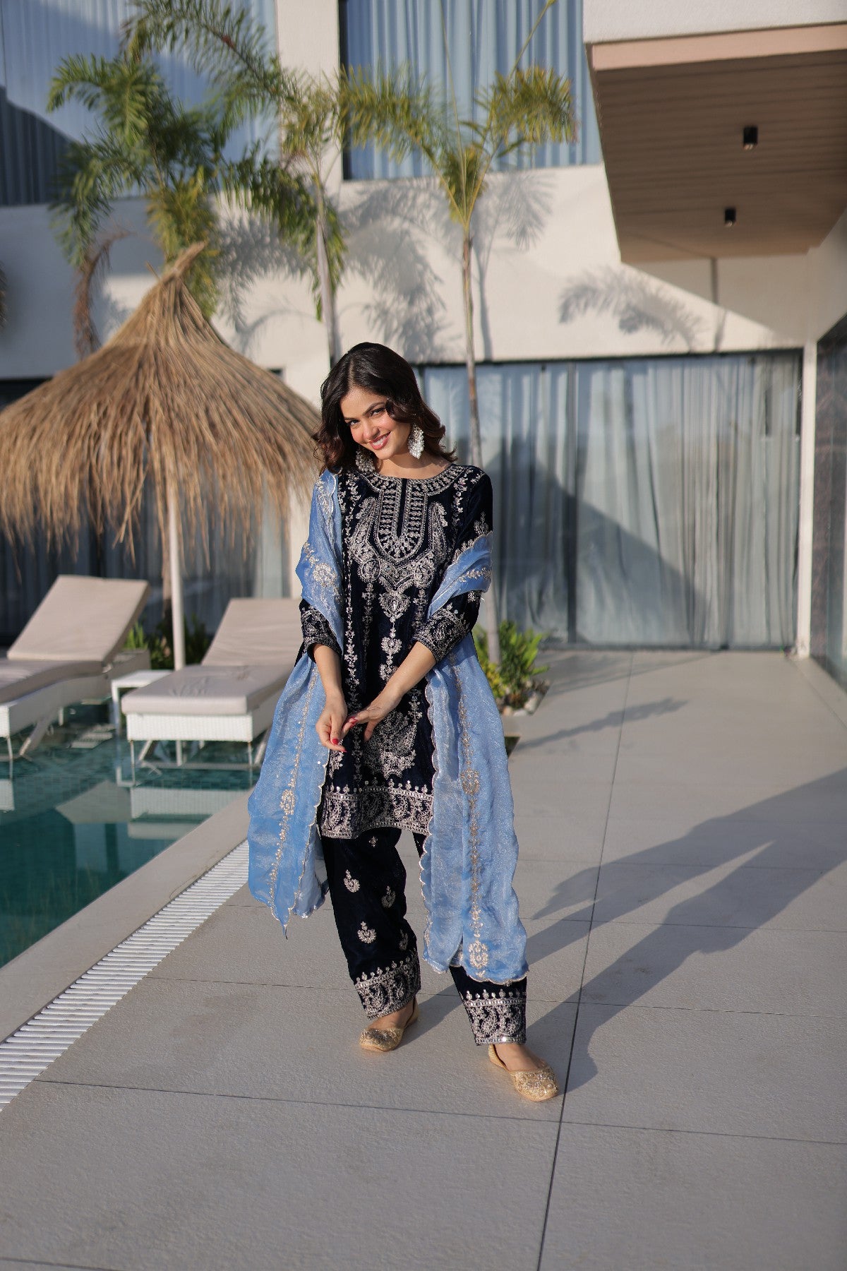 Blue Velvet Zari Embroidered Festive Salwar Kameez